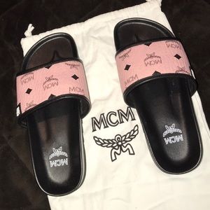 Authentic MCM Slides🌸💘